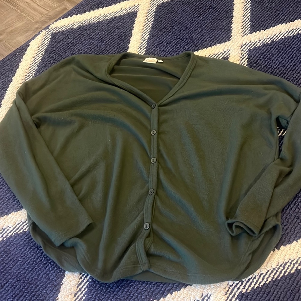 Green bottom up sweater